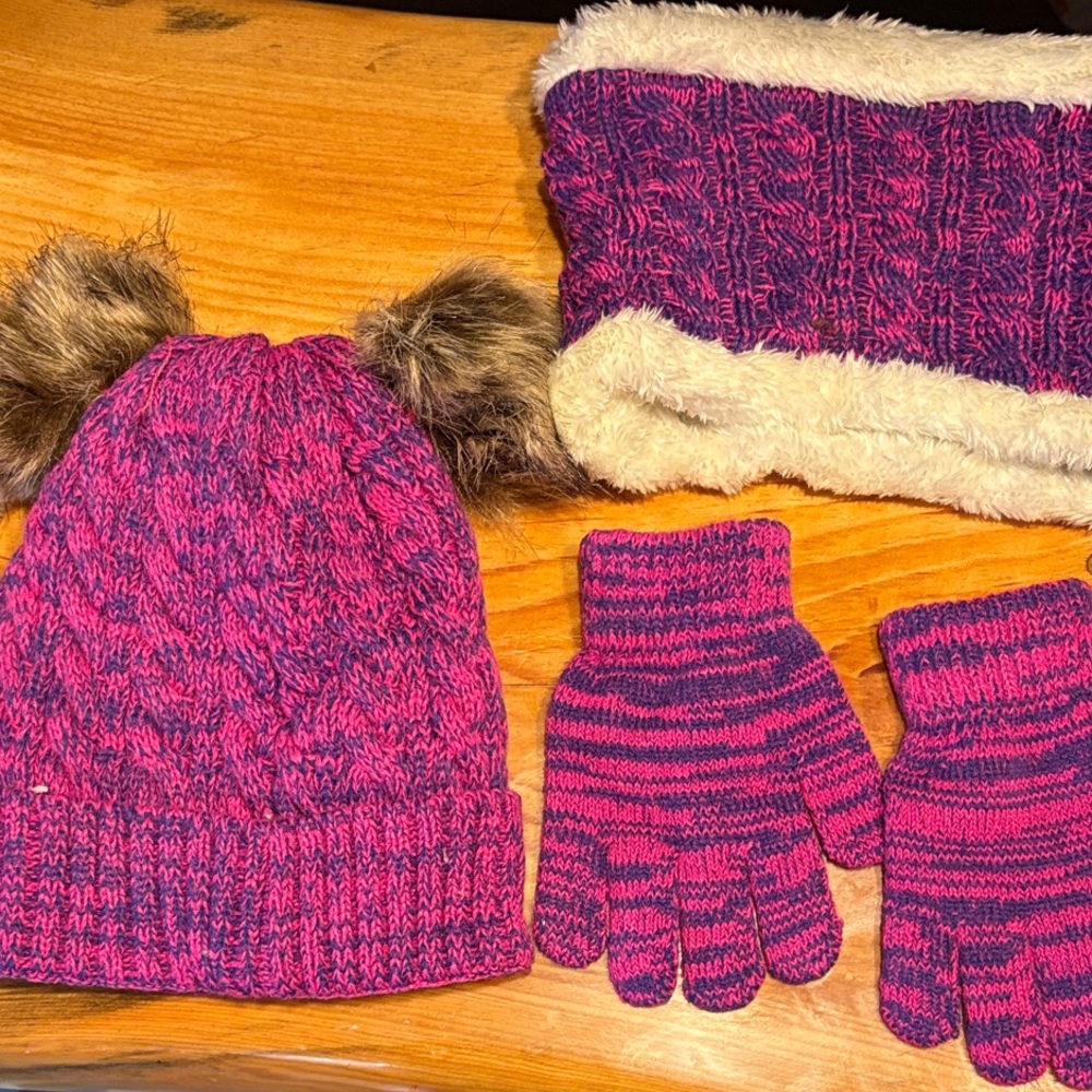 NWOT Vibrant Knit Hat, Scarf, and Gloves Set for Kids